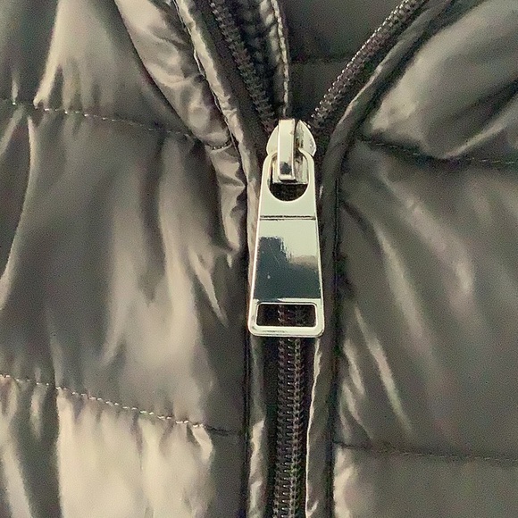 Gray puffer jacket - Picture 4 of 5